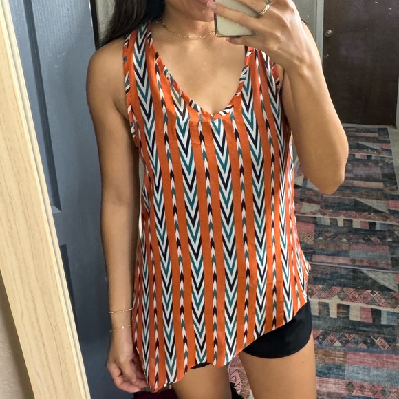 🌈5/$25🌈 foreign exchange top - Picture 1 of 4